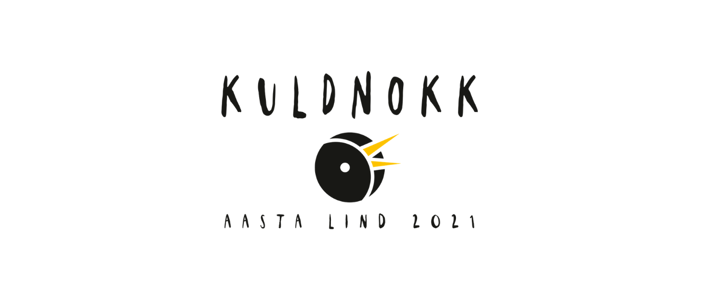 Valgel taustal on joonistatud must linnupea kollase nokaga, mille kohal ja all tekstid