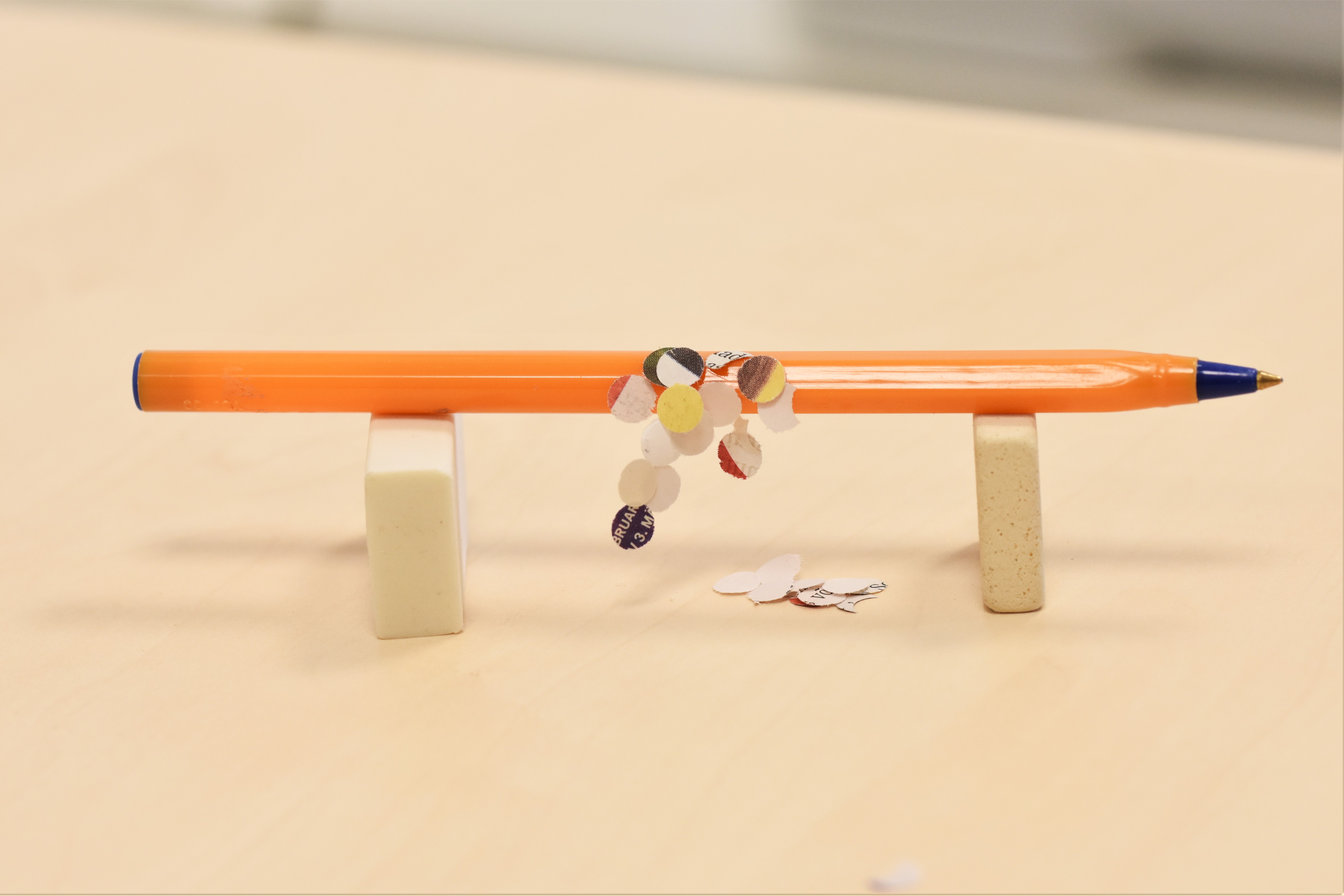 Staatilise elektri katse