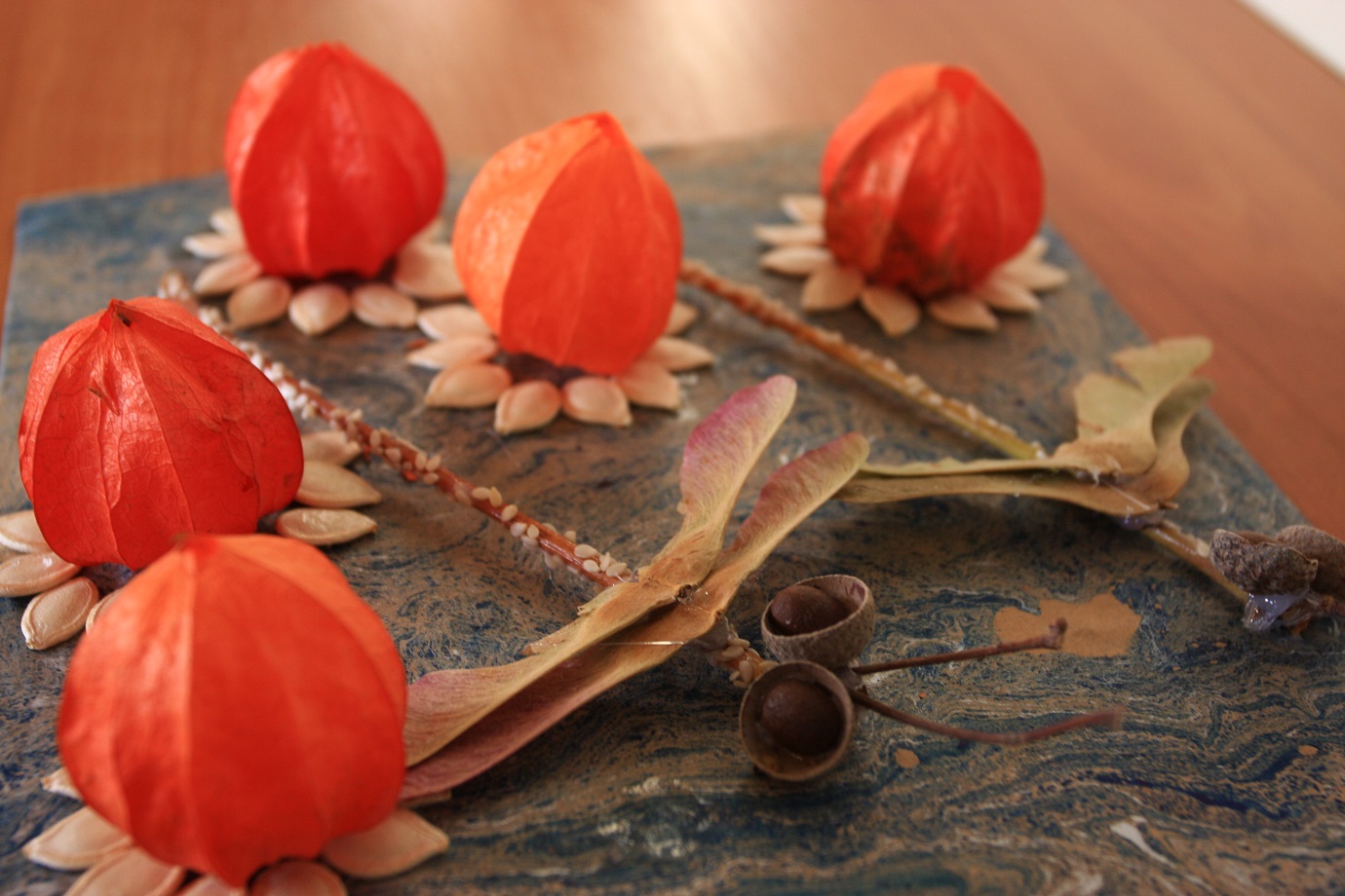 taimede seemnetest meisterdatud kunstitööd