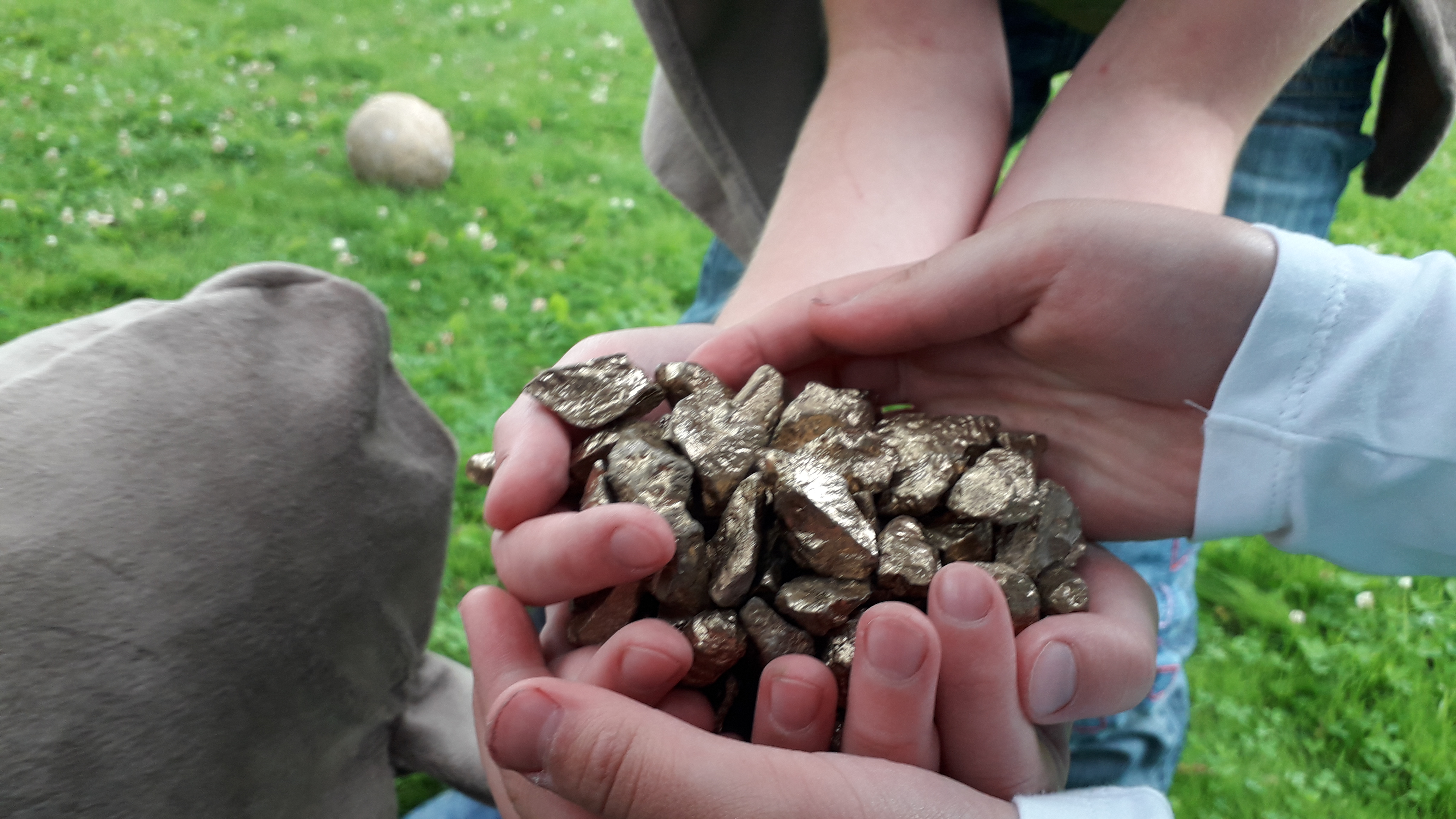 Foto mängust- põlevkivi kui kuld.