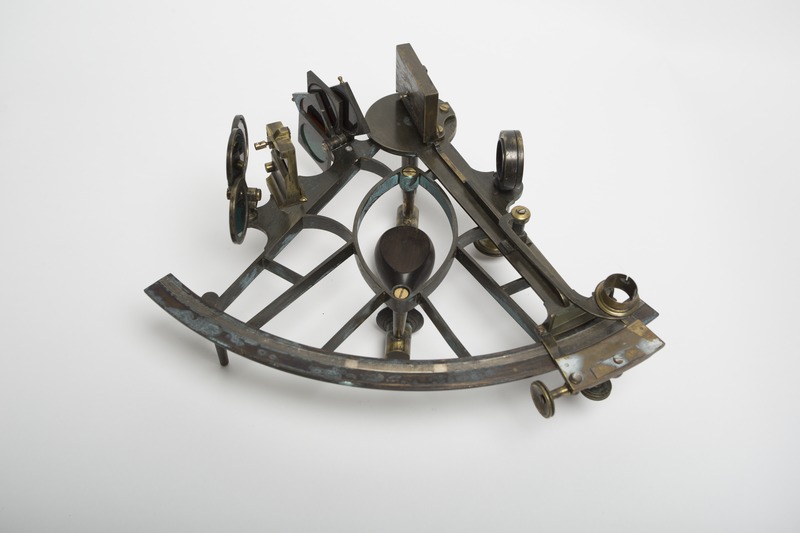 Navigeerimisvahend sekstant Eesti Meremuuseumi kogust