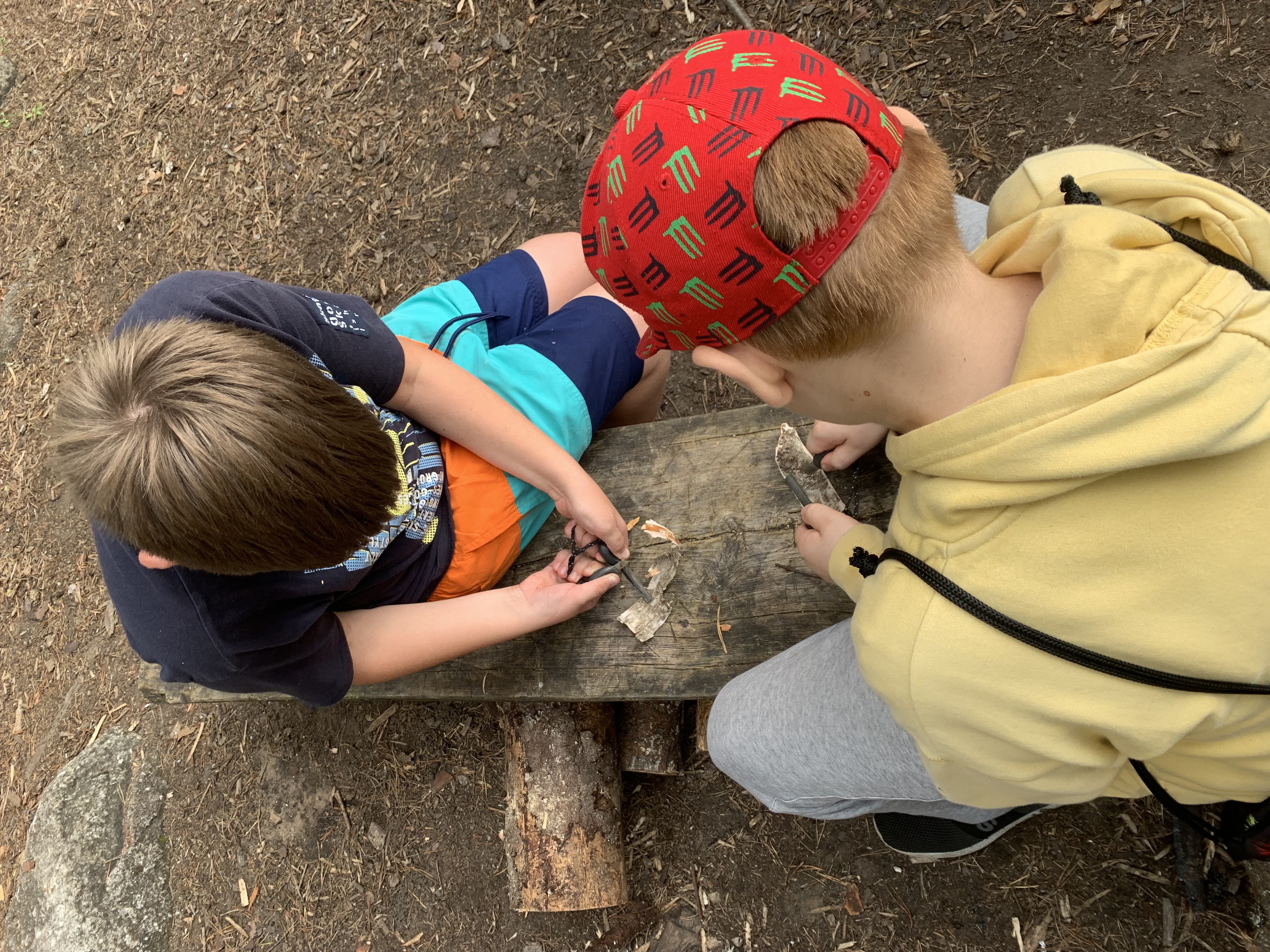 Lapsed proovimas tulepulgaga kasetohtu süüdata